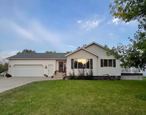 1020 Elizabeth Ave N, Thief River Falls, MN 56701