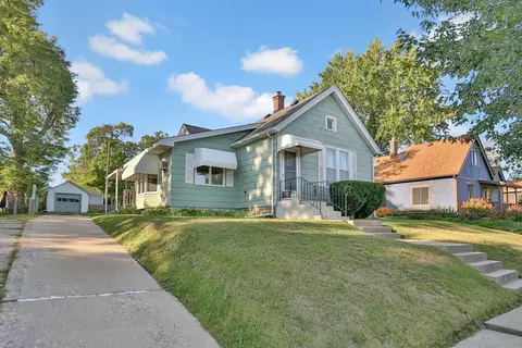 224 Page St W, Saint Paul, MN 55107