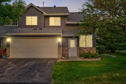 608 Horizon Dr SE, New Prague, MN 56071