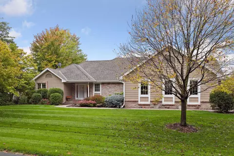 2644 Lakeview Dr, Shakopee, MN 55379