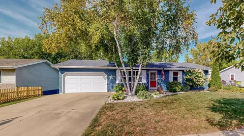 3735 Willow Heights Dr SW, Rochester, MN 55902