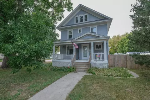 312 5th St SE, Waseca, MN 56093