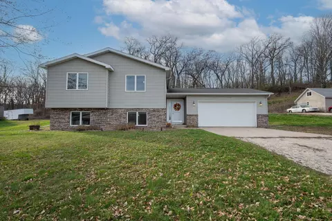 1560 Wabasha Ave, Saint Charles, MN 55972