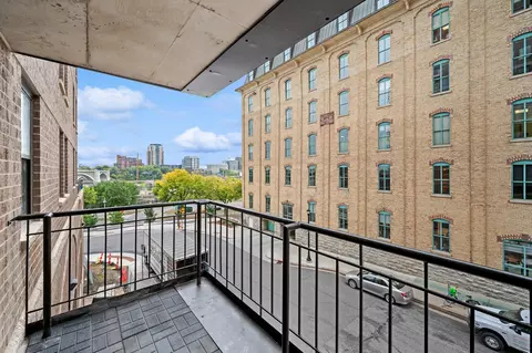 401 S 1st St #101, Minneapolis, MN 55401