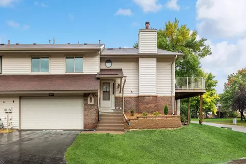 3644 Avon Dr, Woodbury, MN 55125