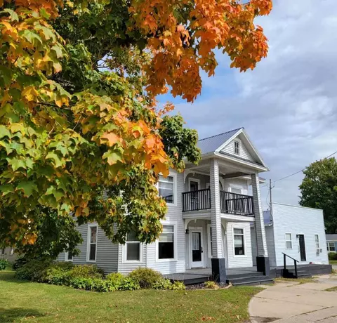 101 W 103 W Pr, Mabel, MN 55954