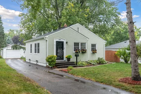 2024 Northwood Dr, North Saint Paul, MN 55109