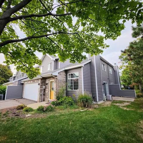 7719 S Shore Dr, Chanhassen, MN 55317