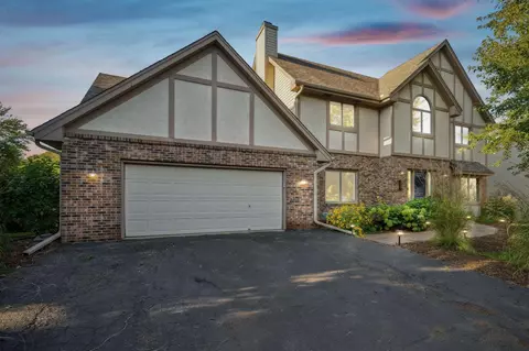 3113 Chelsea Ct, Burnsville, MN 55337