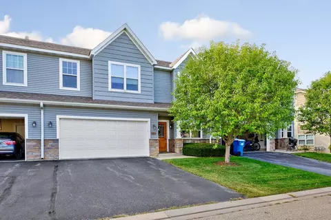 2324 Vierling Dr E, Shakopee, MN 55379