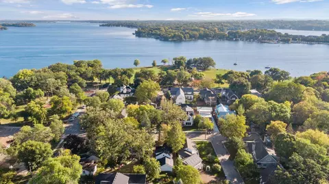 122 1st St, Excelsior, MN 55331