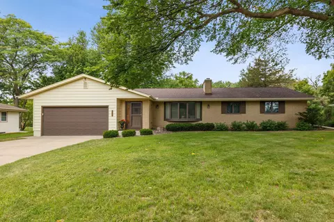 7420 Ridgeway Rd, Golden Valley, MN 55427
