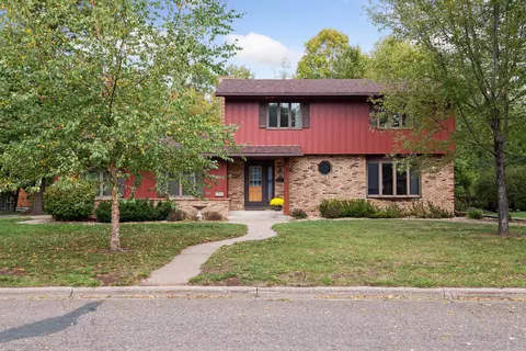 1703 Willow Dr, Hudson, WI 54016