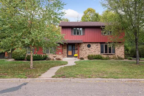 1703 Willow Dr, Hudson, WI 54016