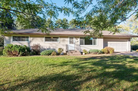 420 5th Ave NW, Cambridge, MN 55008