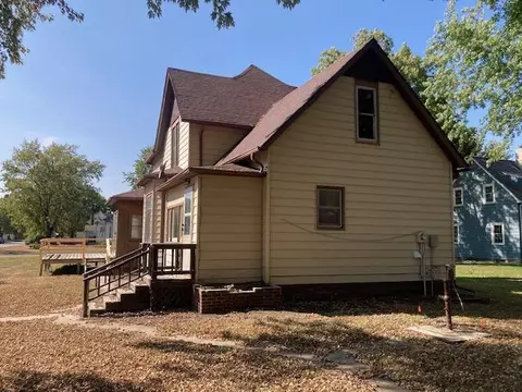 1409 3rd Ave, Windom, MN 56101 photo 3