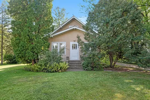 8570 Greenfield Rd, Greenfield, MN 55357