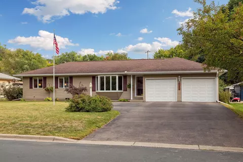1445 Woodhill Rd, Burnsville, MN 55337