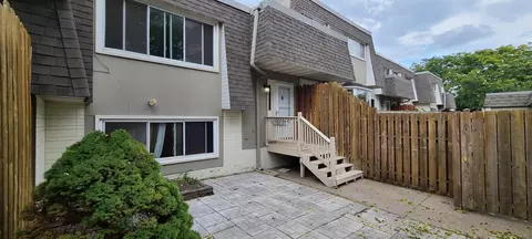 10512 W Bloomington Fwy, Bloomington, MN 55431