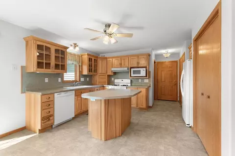 230 Eagle Dr, Randall, MN 56475 photo 4