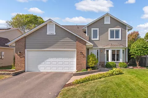 1743 Karis Way, Eagan, MN 55122 photo 2