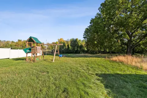 1104 8th St NW, Faribault, MN 55021 photo 2
