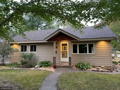 3857 Xenia Ave N, Robbinsdale, MN 55422