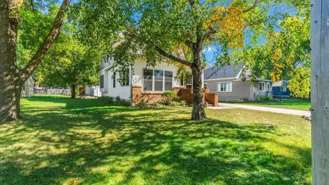 409 14th St SE, Willmar, MN 56201 photo 3
