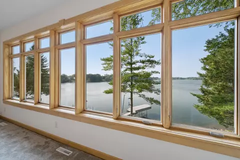 30670 Park St, Lindstrom, MN 55045