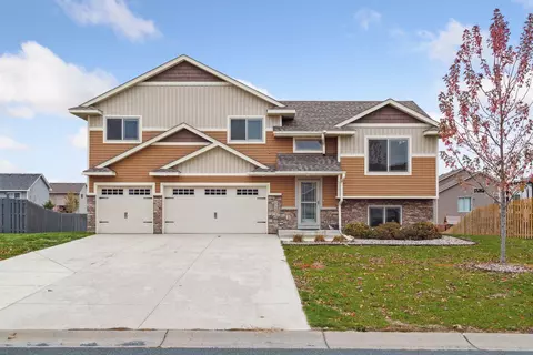 1714 Redhawk Way, Mayer, MN 55360