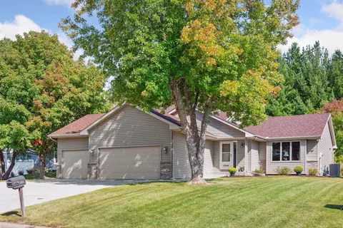 3044 Edward St, Maplewood, MN 55109