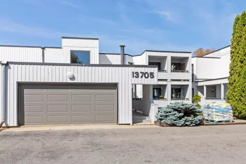 13705 Nicollet Ave #302, Burnsville, MN 55337
