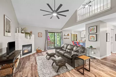 5437 Pompano Dr, Minnetonka, MN 55343