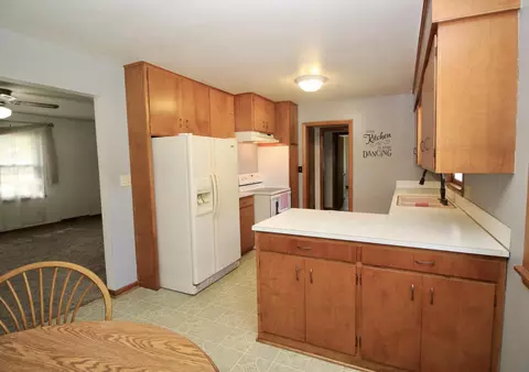 808 14th Ave SW, Willmar, MN 56201 photo 9