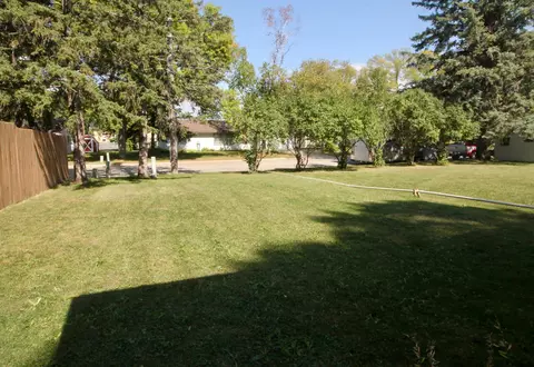 808 14th Ave SW, Willmar, MN 56201 photo 5