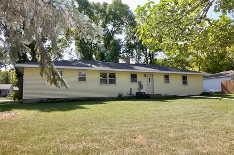 808 14th Ave SW, Willmar, MN 56201 photo 3