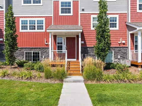 5233 Oak Grove Pkwy N, Brooklyn Park, MN 55443