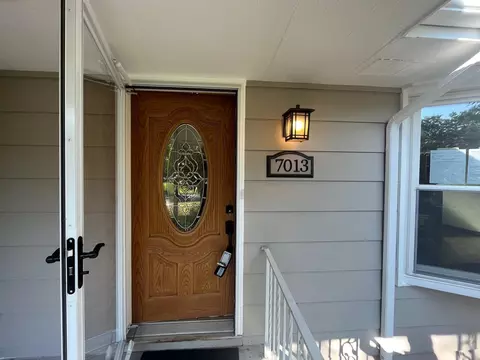 7013 Grimes Ave N, Brooklyn Center, MN 55429
