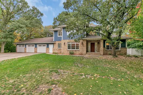 2527 Colony Cir, Saint Cloud, MN 56303