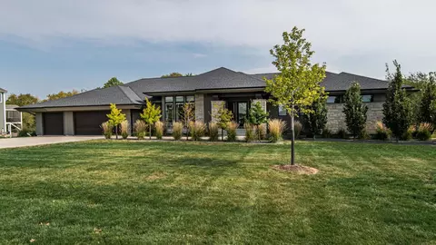 2952 Alderock Ln SW, Rochester, MN 55902