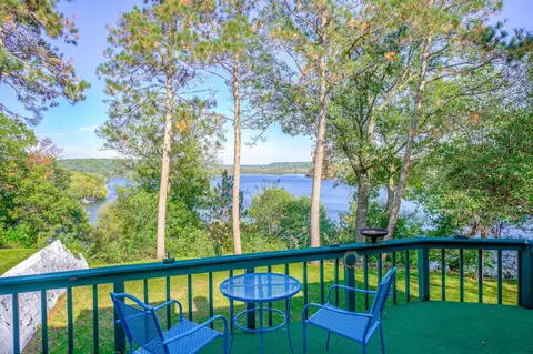 811 Mallalieu Dr, Hudson, WI 54016