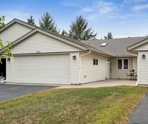 20215 Hunter Ct, Lakeville, MN 55044
