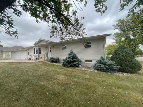 608 E Lyon St, Minneota, MN 56264