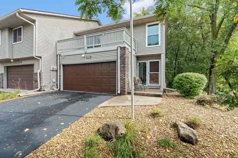 680 Dorland Rd S, Maplewood, MN 55119