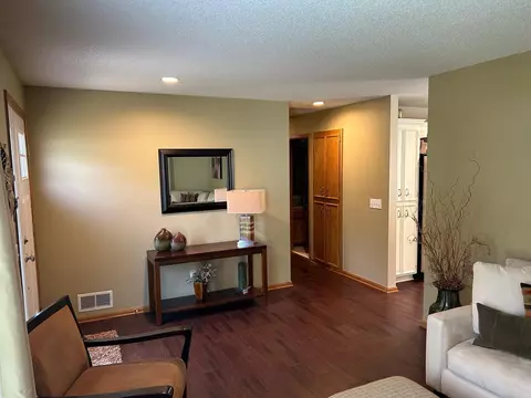 1409 Horseshoe Cir, Eagan, MN 55122 photo 15