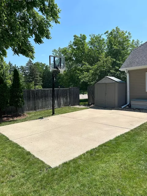 1409 Horseshoe Cir, Eagan, MN 55122 photo 5