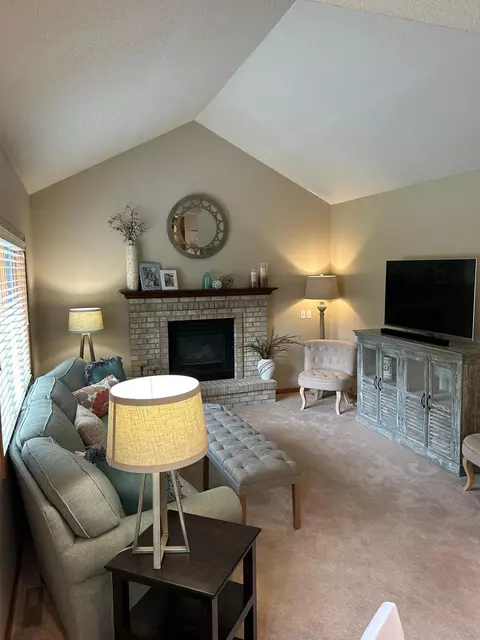 1409 Horseshoe Cir, Eagan, MN 55122 photo 27