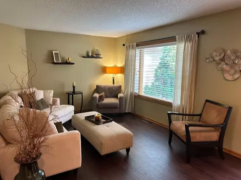 1409 Horseshoe Cir, Eagan, MN 55122 photo 14
