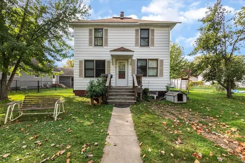 513 Clark St, Mora, MN 55051