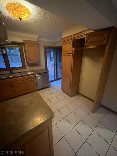 2215 10th Ave S, Saint Cloud, MN 56301 photo 9